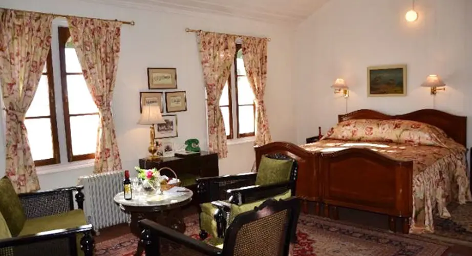 windamere-darjeeling-bedroom1-500×500