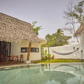 xandari-pearl-swimming-pool-500×500