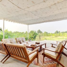 Bijapur-Lodge-Bijapur-Lounge-with-outer-view-500×500