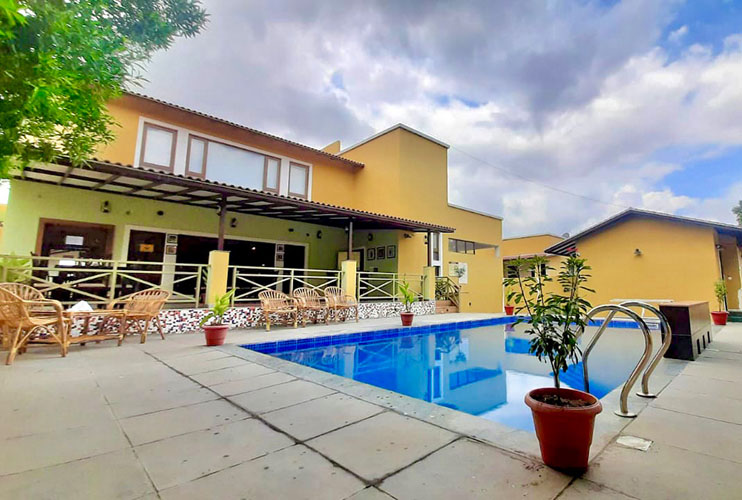 Blackbuck-safari-lodge-swimming-500×500