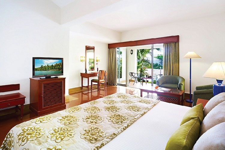 IHCL-SeleQtions-Gateway-Chikmagalur-Bedroom-500×500