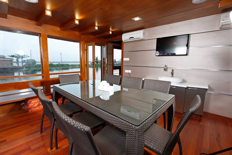 Lakes-and-Lagoon-Dinning-500×500