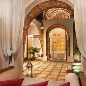 Taj-Bekal-bathtub-view-private-lounge-500×500