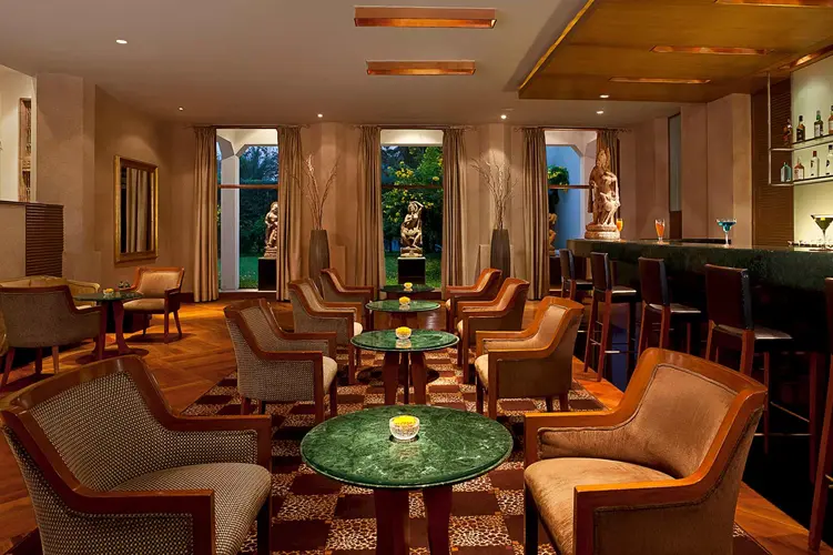 Trident-Hotel-Bar-Bhubaneswar-500×500