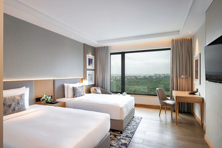 Vivanta-Bedroom-Bhubaneswar-500×500