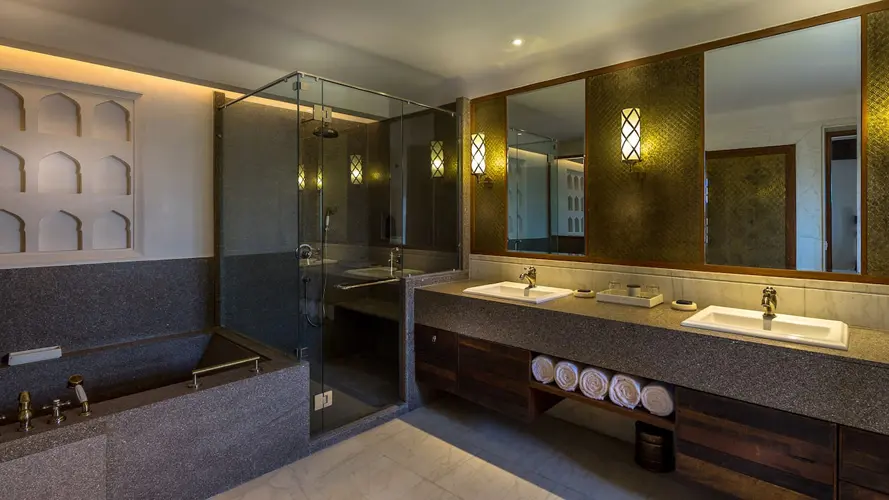 alila-fort-bishangarh-bathroom-500×500