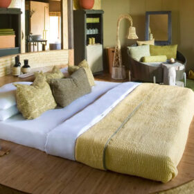 banjaar-tola-a-taj-safari-lodge-bedroom-500×500